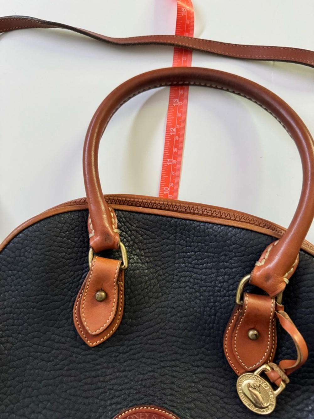 🥰💄VTG EUC Dooney & Bourke Norfolk Case Satchel with British Tan Trim - Picture 3 of 16
